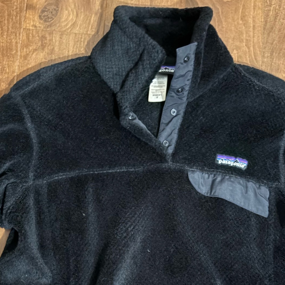 Patagonia Women's Medium Cream Re-Tool Snap-T Fleece Pullover - Picture 3 of 5